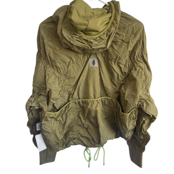 NWT Free People FP Movement Light Packer Hike Pullover Jacket Martini Green XS - Picture 7 of 13